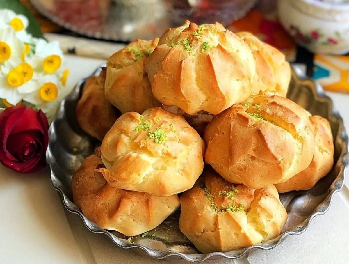 طرز تهیه نون خامه‌ای به روش قنادی‌