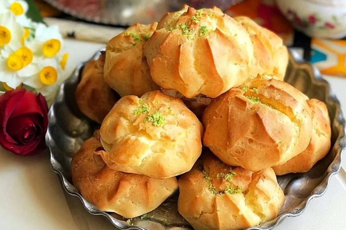 طرز تهیه نون خامه‌ای به روش قنادی‌