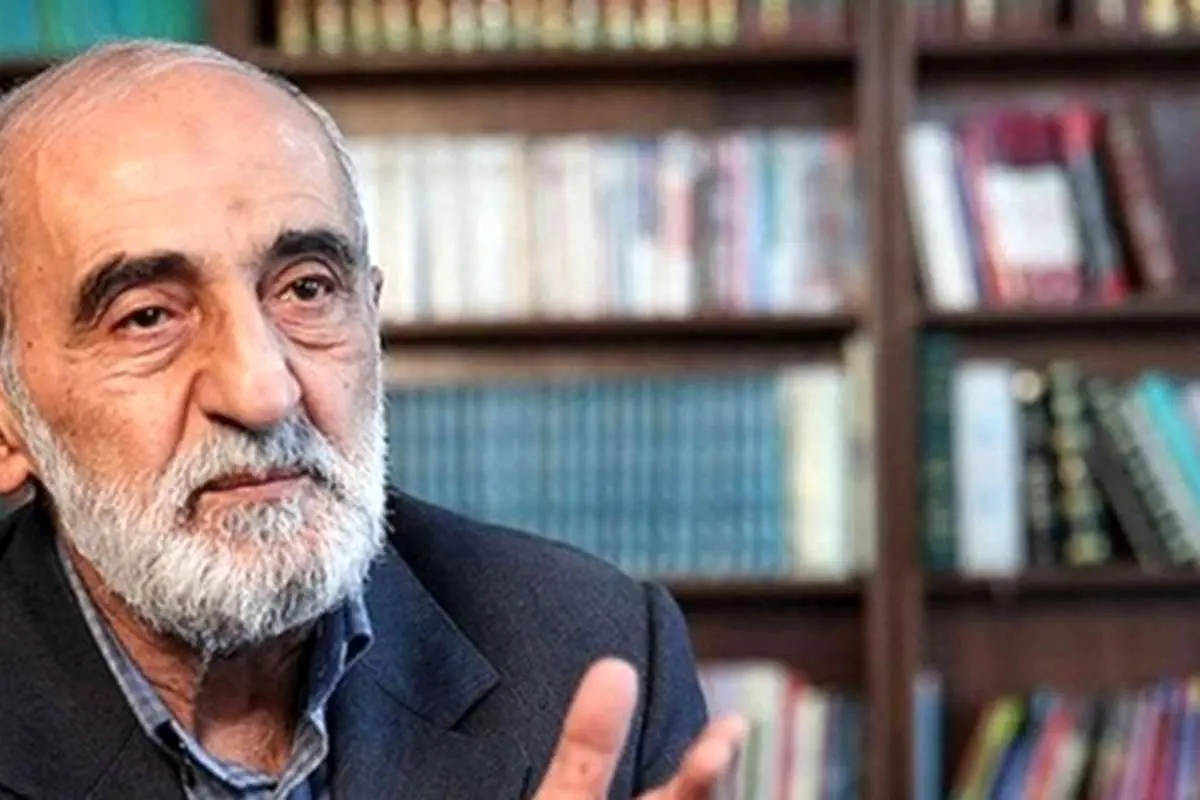شریعتمداری: بستن تنگه هرمز منطقی است