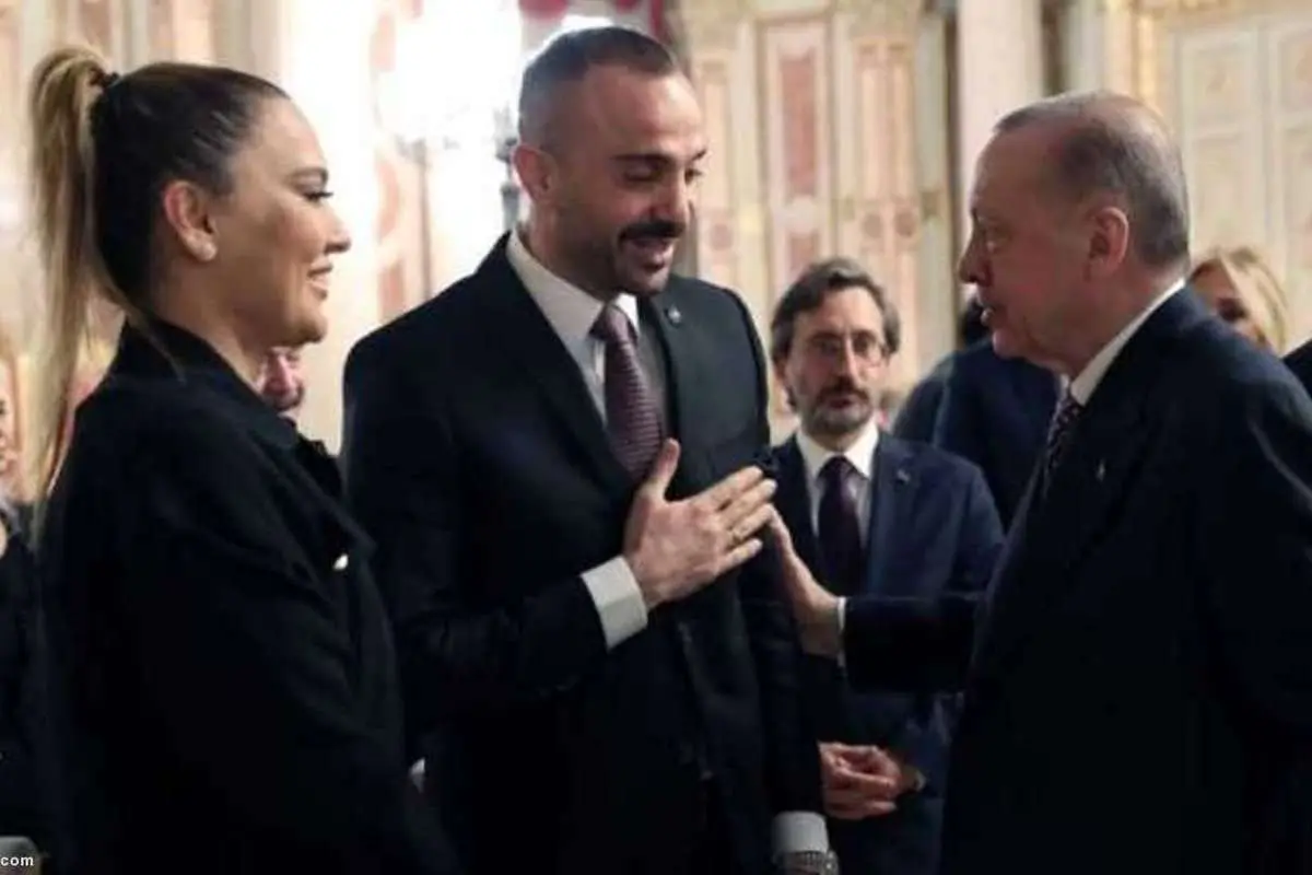 (ویدئو) خوانندگان مشهور ترکیه در ضیافت افطاری اردوغان