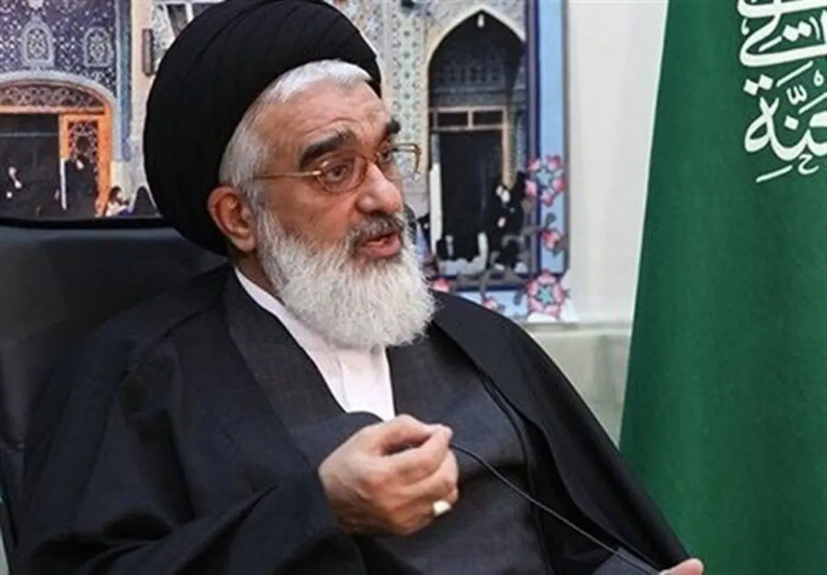 امام جمعه قم: اجبار در اقامه نماز باعث خراب شدن نیت‌ها می‌شود