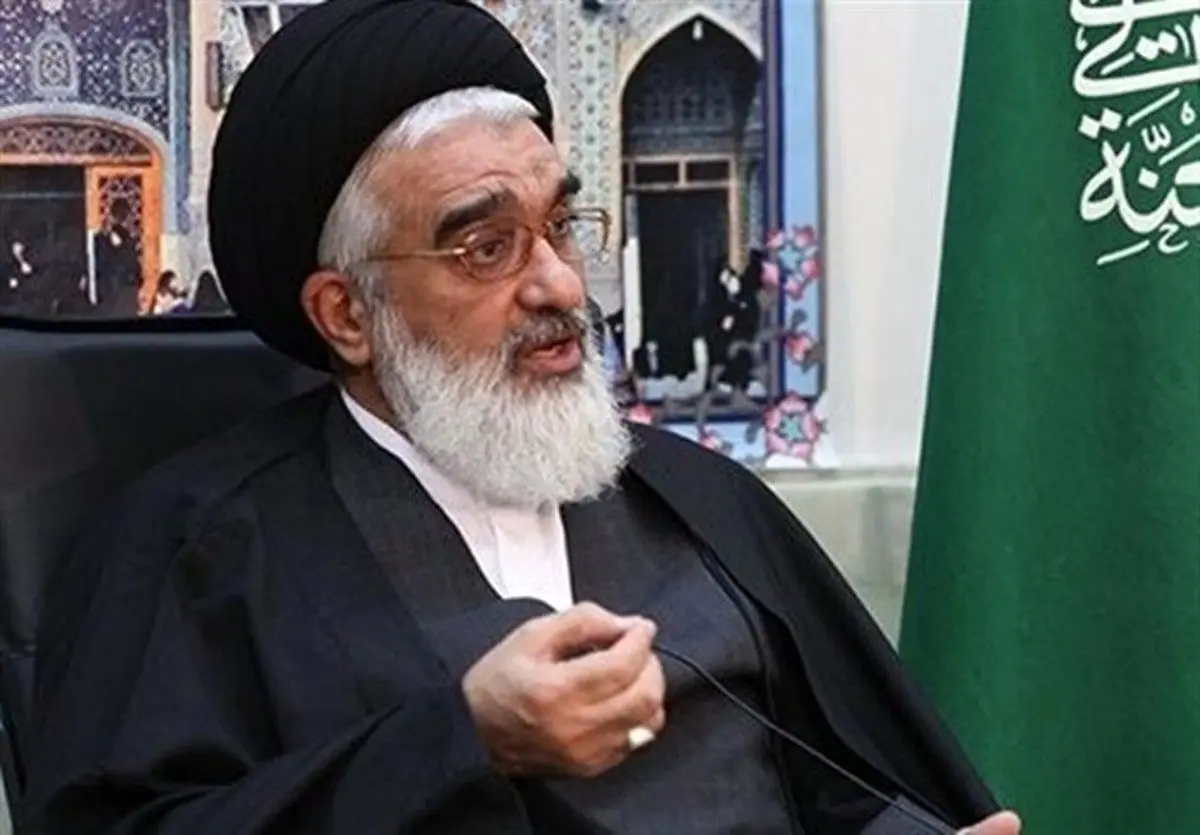 امام جمعه قم: اجبار در اقامه نماز باعث خراب شدن نیت‌ها می‌شود