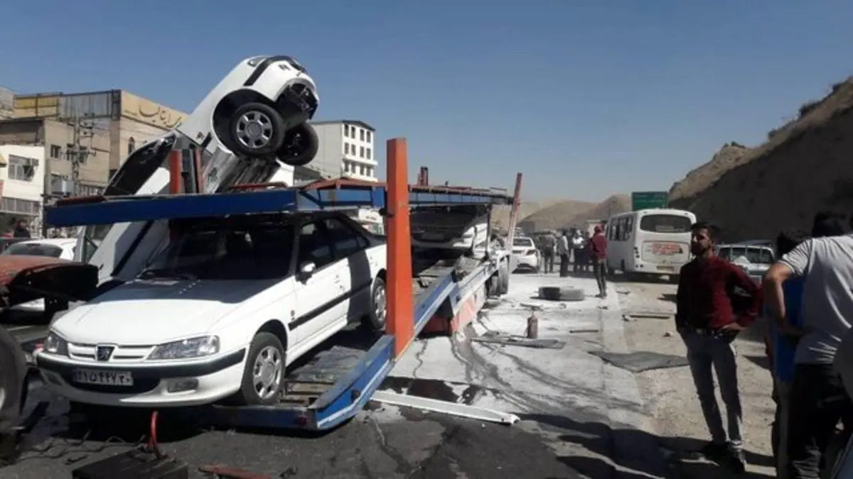 (ویدئو) تصادف ۳ خودرو در بزرگراه همت و مصدومیت ۷ تن