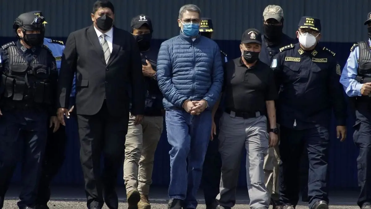 (ویدئو) رئیس جمهور سابق هندوراس به آمریکا مسترد شد