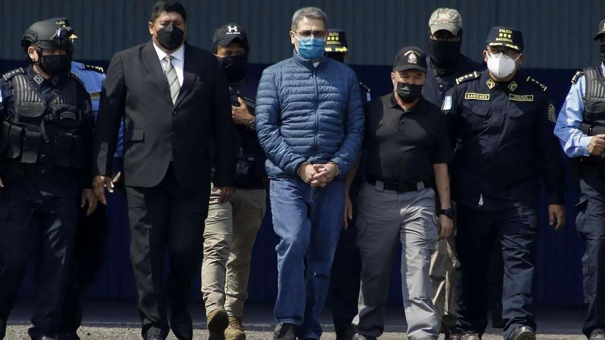 (ویدئو) رئیس جمهور سابق هندوراس به آمریکا مسترد شد