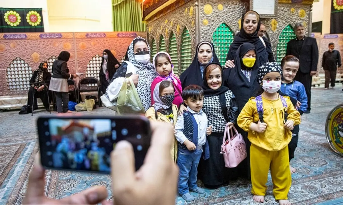 (تصاویر) مراسم افطار کوتاه قامتان
