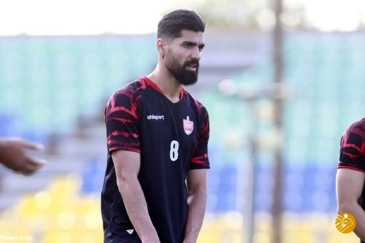هافبک جنجالی پرسپولیس به شرق آسیا میرود