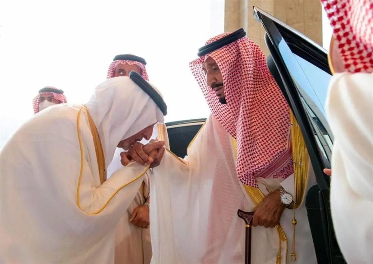 (ویدئو) پادشاه عربستان در مکه نماز عید فطر خواند