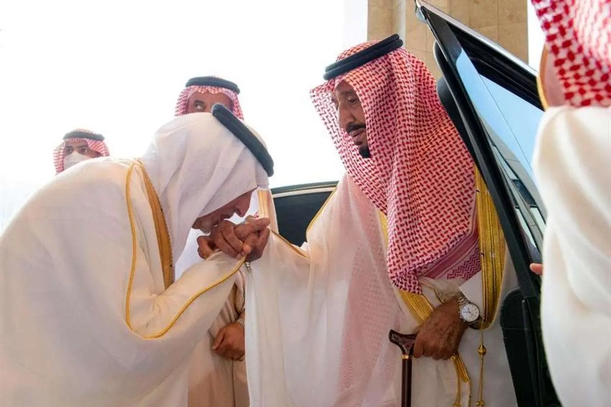 (ویدئو) پادشاه عربستان در مکه نماز عید فطر خواند