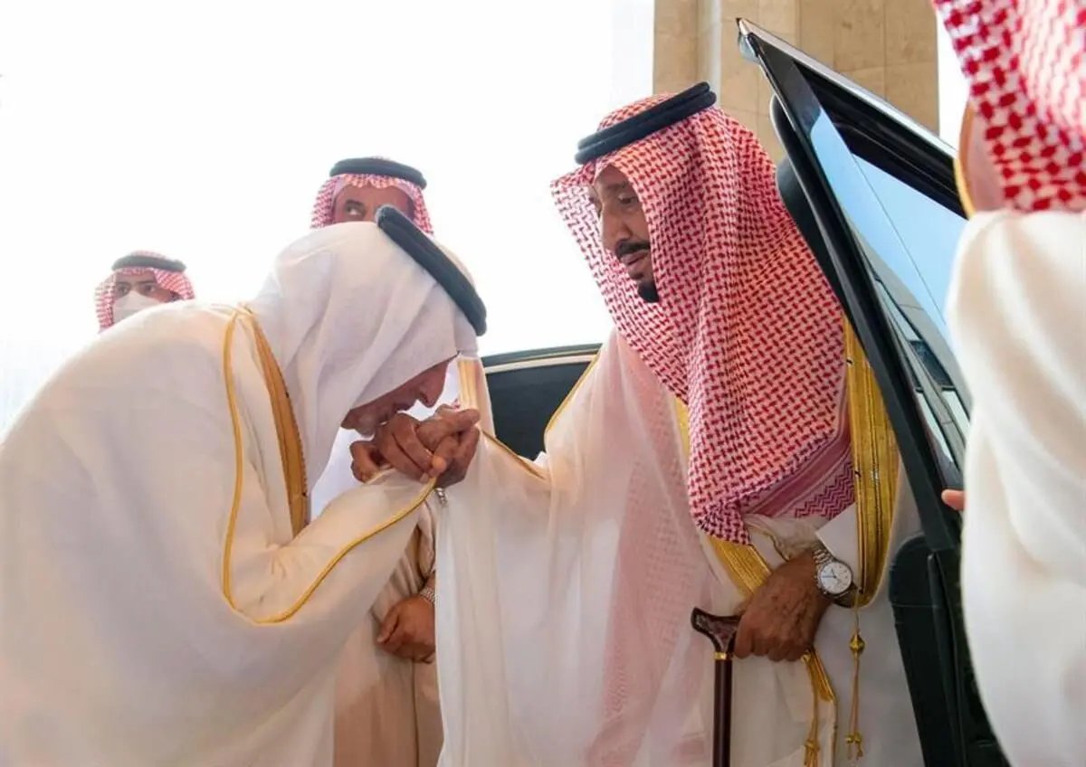 (ویدئو) پادشاه عربستان در مکه نماز عید فطر خواند