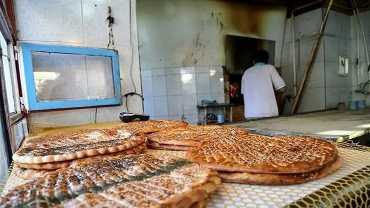 آرد نانوایی‌های سنتی گران نشده است