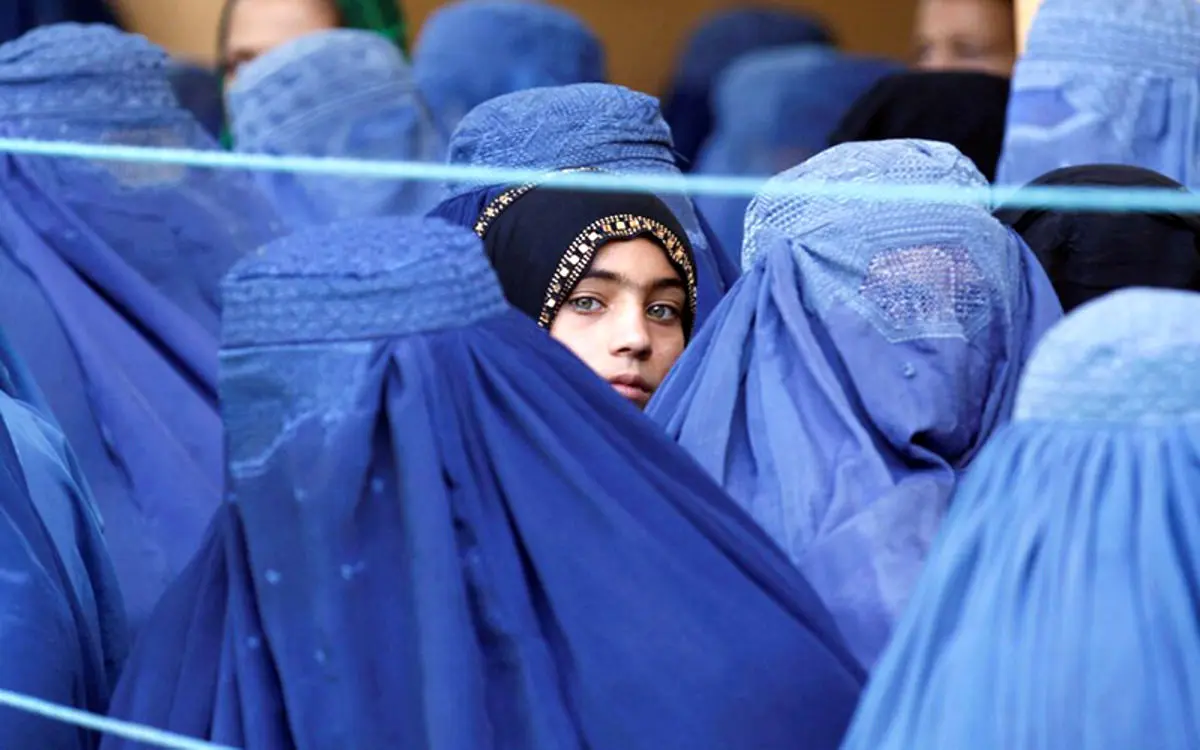 برقع برای زنان افغانستان اجباری شد
