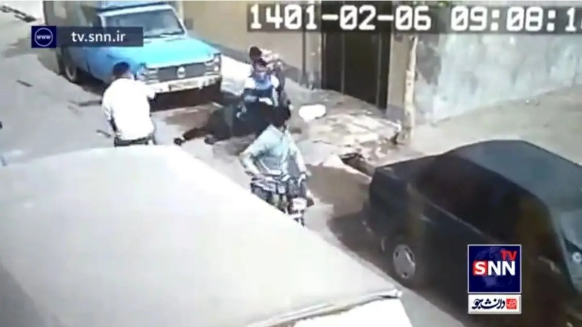 (ویدئو) حمله وحشیانه ۴ سارق به یک پیرزن در محدوده قیامدشت