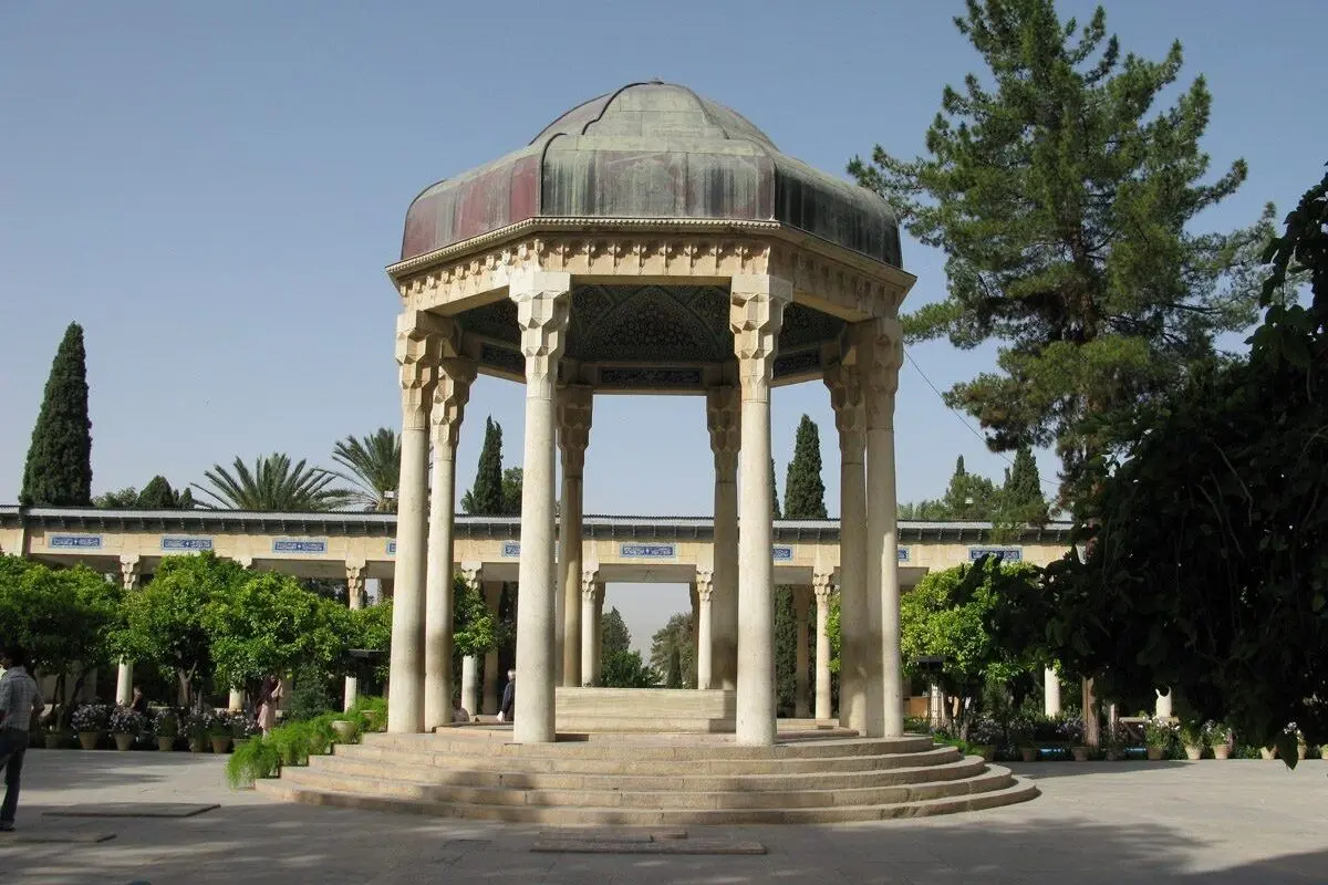 تفال به حافظ ۱۸ اردیبهشت ماه ۱۴۰۱