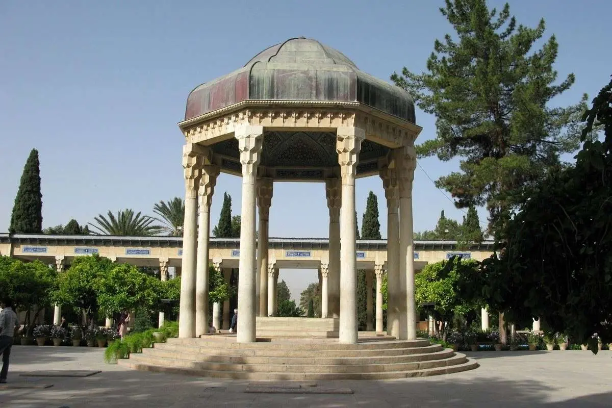 تفال به حافظ ۱۸ اردیبهشت ماه ۱۴۰۱