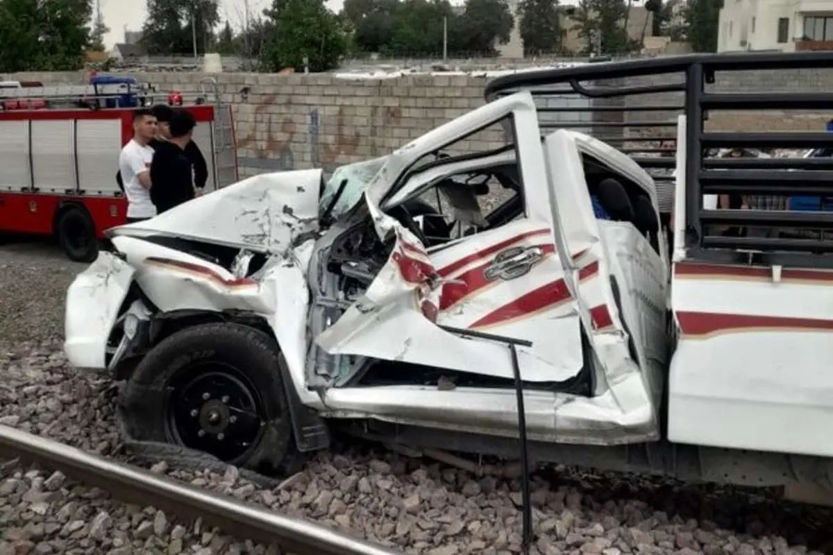 برخورد خودرو با قطار مسافربری در کرج