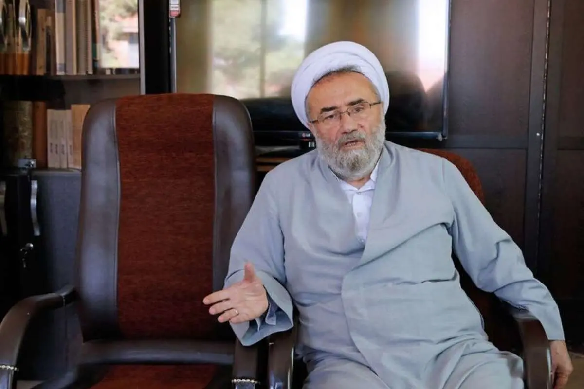 حمله کیهان به مسیح مهاجری؛ او باید عذر خواهی کند