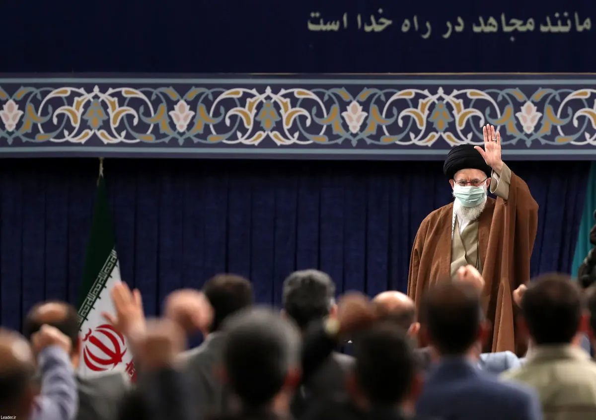 دولت کارهای اقتصادی مهمی در پیش دارد؛ همه کمک کنند