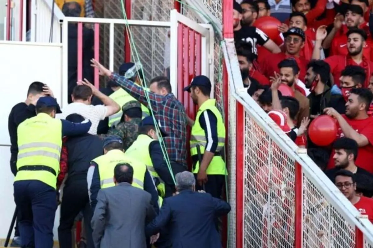 حبس پرسپولیسیها در رختکن یادگار امام