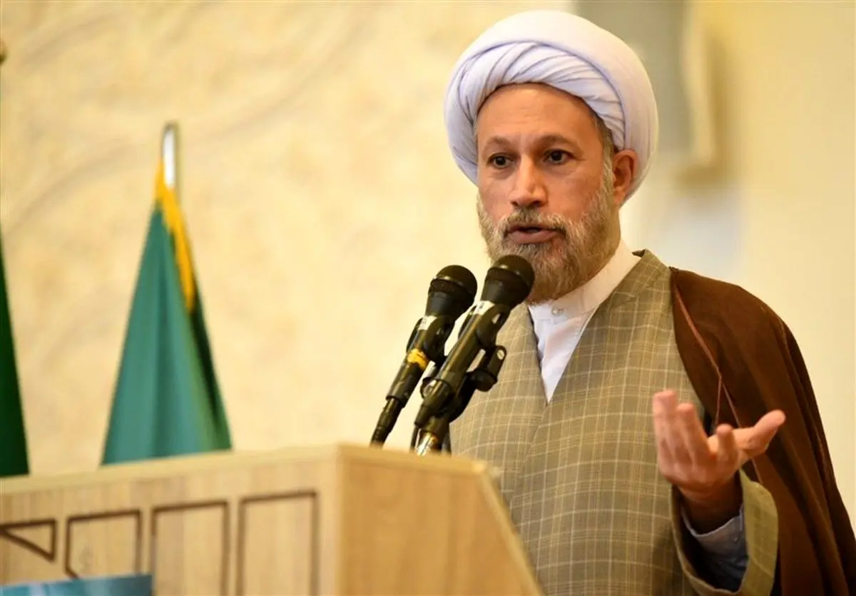 امام جمعه شیراز: تفاوت مبنایی تمدن ما با آمریکا و اروپا این است که آن‌ها می‌خواهند...
