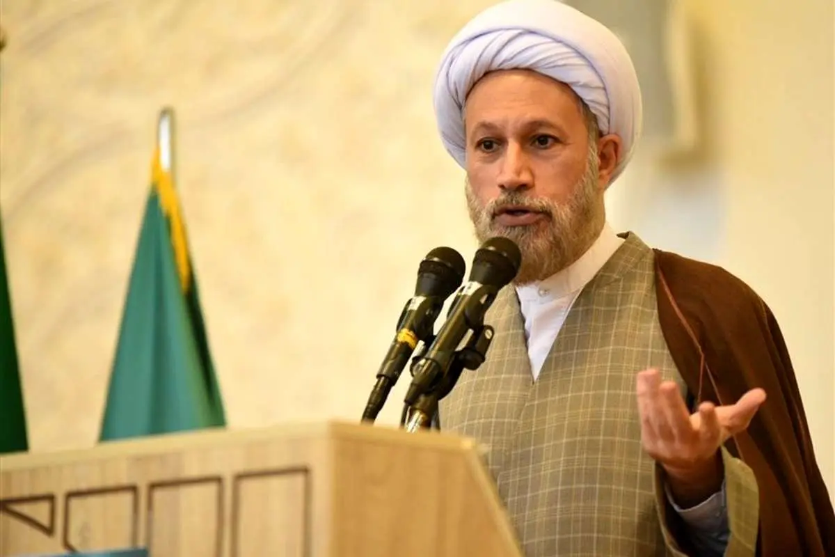 امام جمعه شیراز: تفاوت مبنایی تمدن ما با آمریکا و اروپا این است که آن‌ها می‌خواهند...
