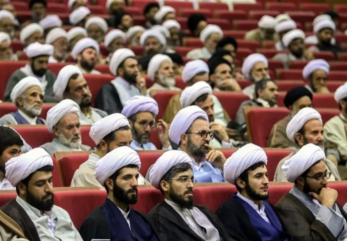 روزنامه جوان: روحانیون غالبا از زندگی بسیار ساده‌ای برخوردارند