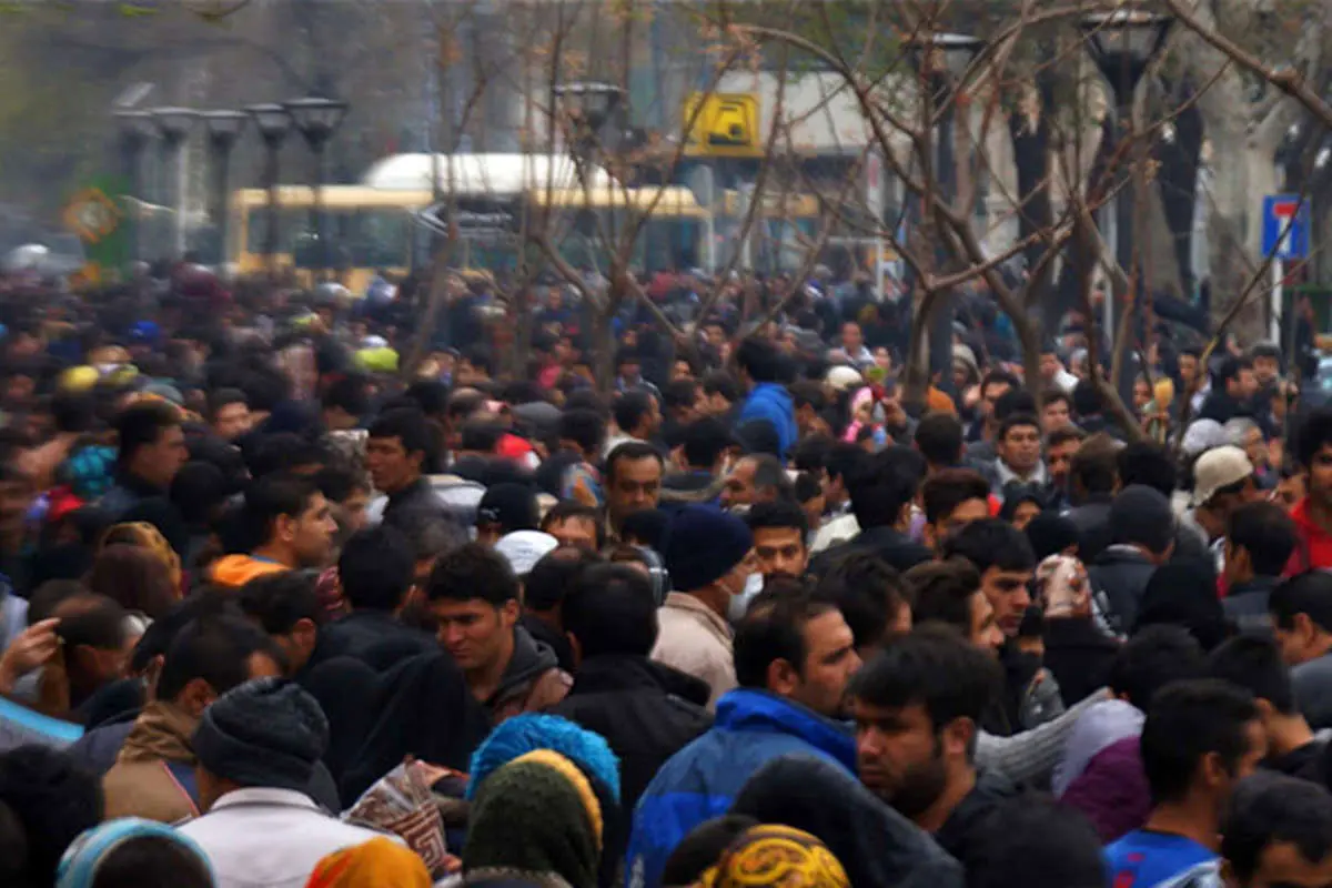روزنامه جمهوری اسلامی: مشکلات اقتصادی را حل کنید، مشکل کاهش جمعیت هم حل میشود