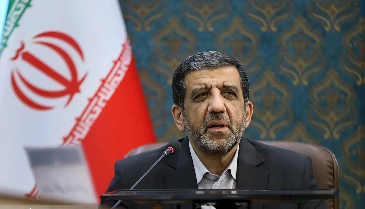 ضرغامی:
ملت آپلود بودیم، اما تبدیل به ملت دانلود شده‌ایم