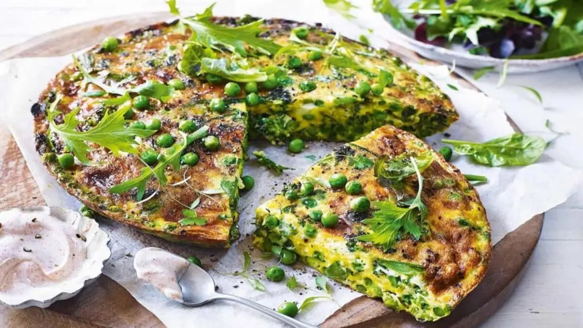 طرز تهیه کوکو نخود سبز؛ خوشمزه و مقوی