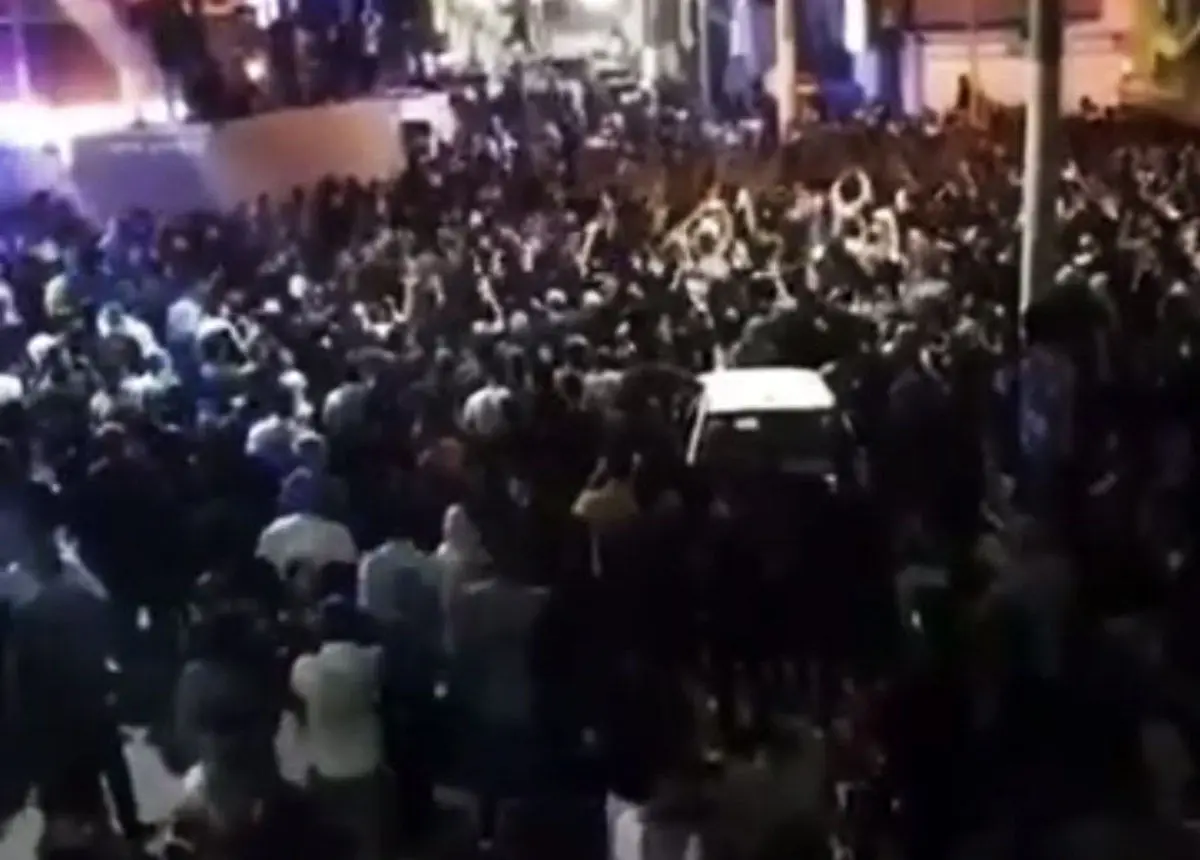 عزاداری و اعتراض شبانه در آبادان