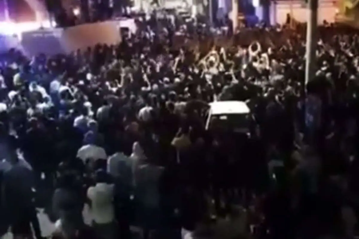 عزاداری و اعتراض شبانه در آبادان
