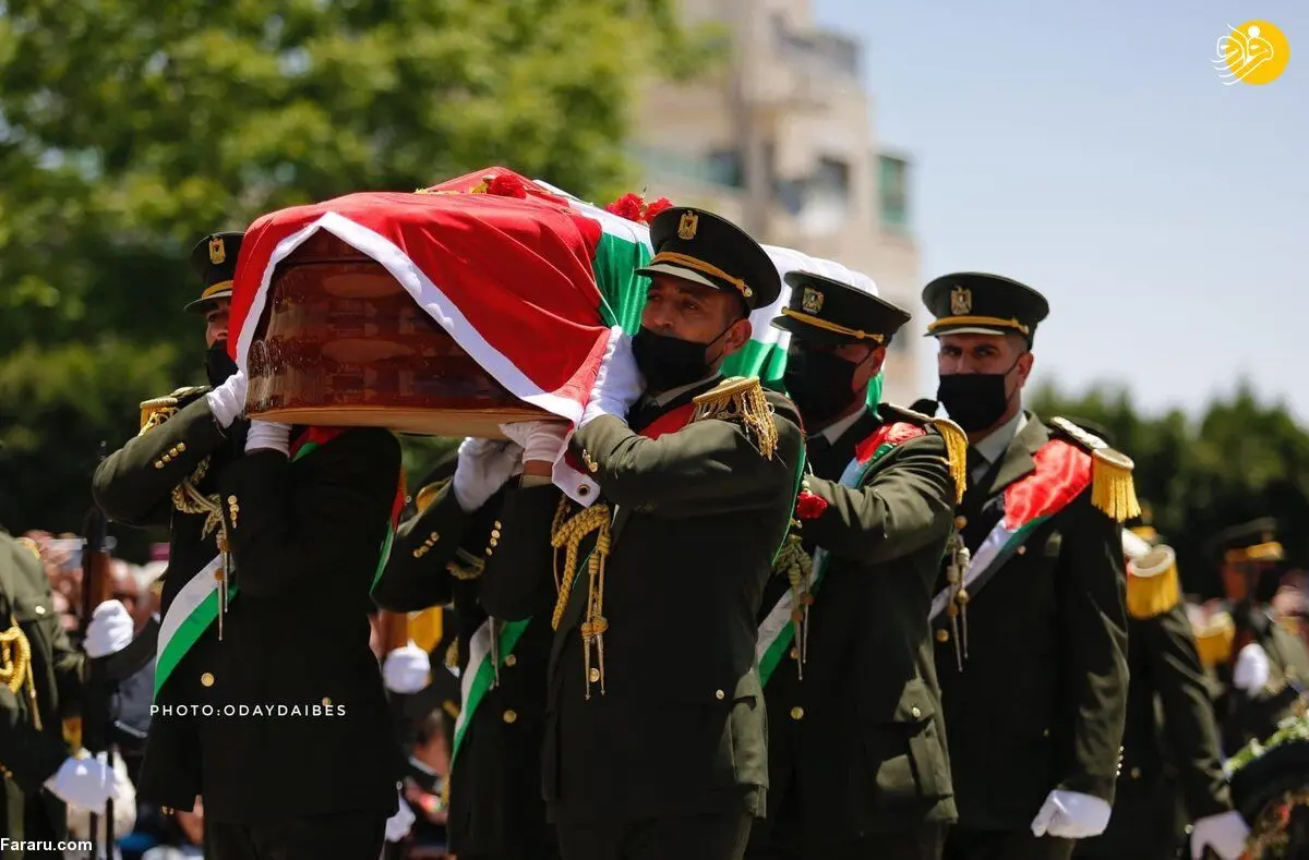 (ویدئو) ادای احترام محمود عباس به پیکر شیرین ابوعاقله