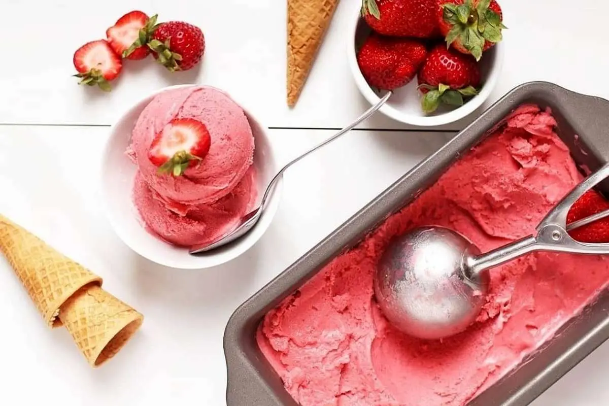 طرز تهیه بستنی میوه‌ای در منزل با روشی آسان