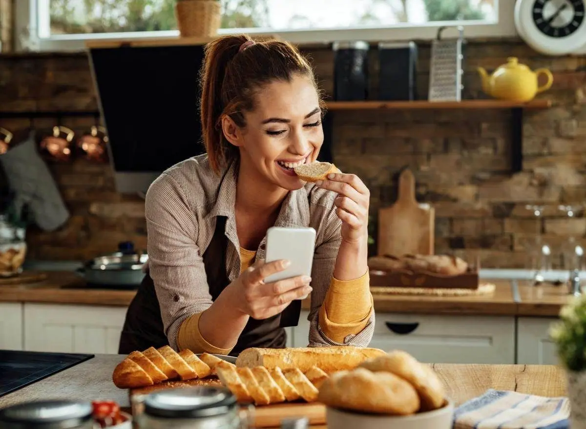 وقتی نان می‌خورید چه اتفاقی برای قند خون شما رخ می‌دهد؟