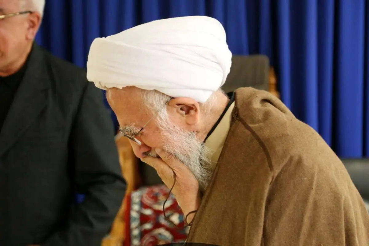 راز اشکهای آیتالله جوادی آملی در روز خاکسپاری همسرش