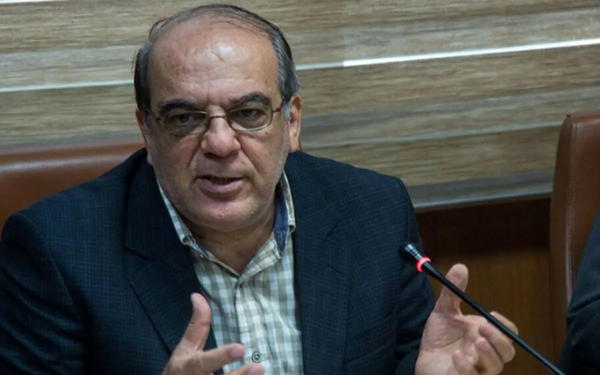 انتقاد تند عباس عبدی از حداد عادل