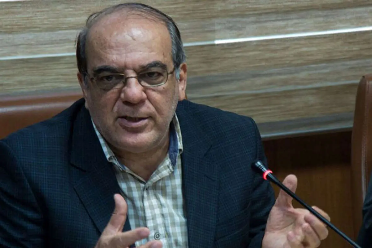 انتقاد تند عباس عبدی از حداد عادل
