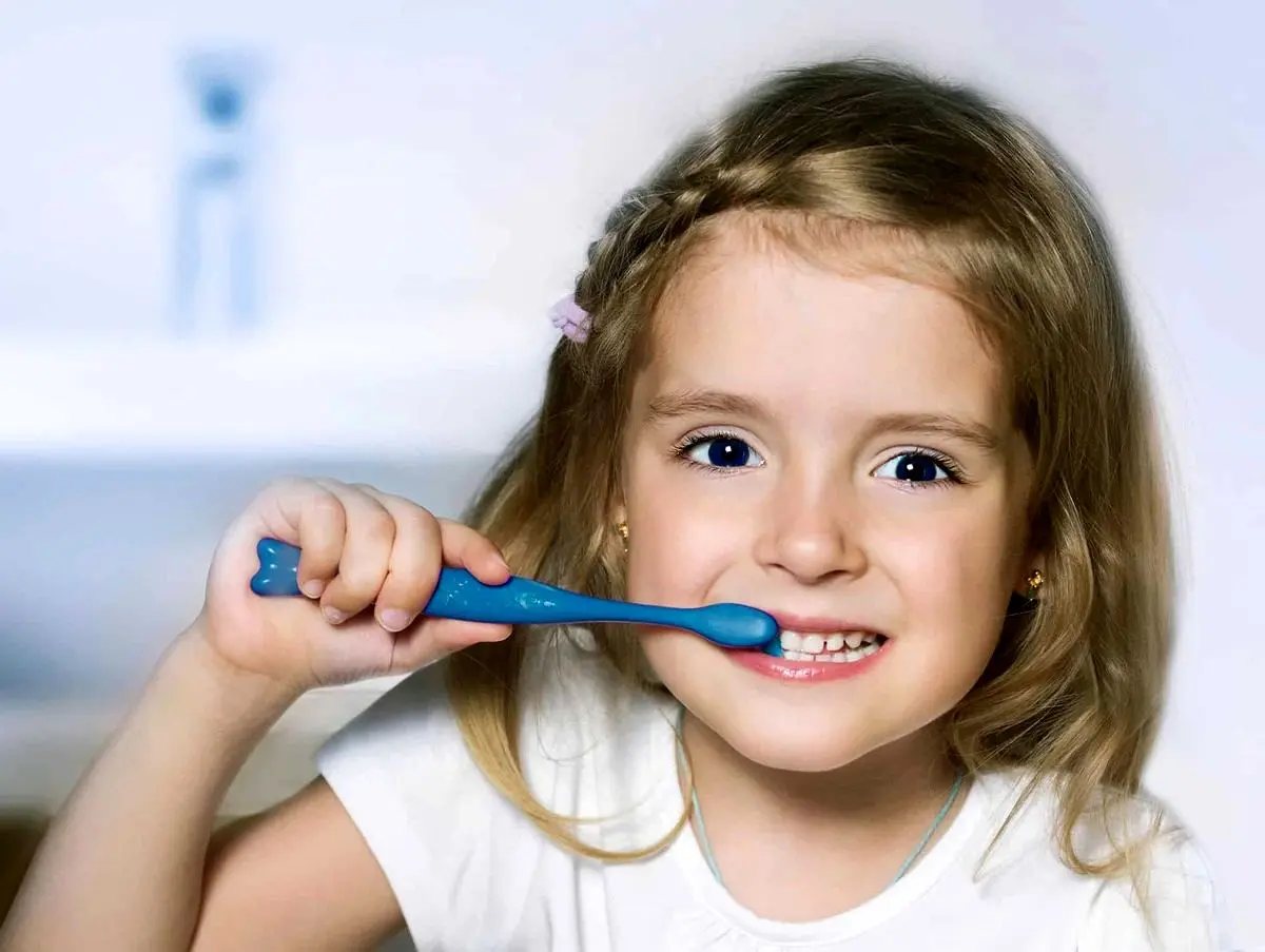 تا چند دقیقه بعد از غذا نباید مسواک زد؟