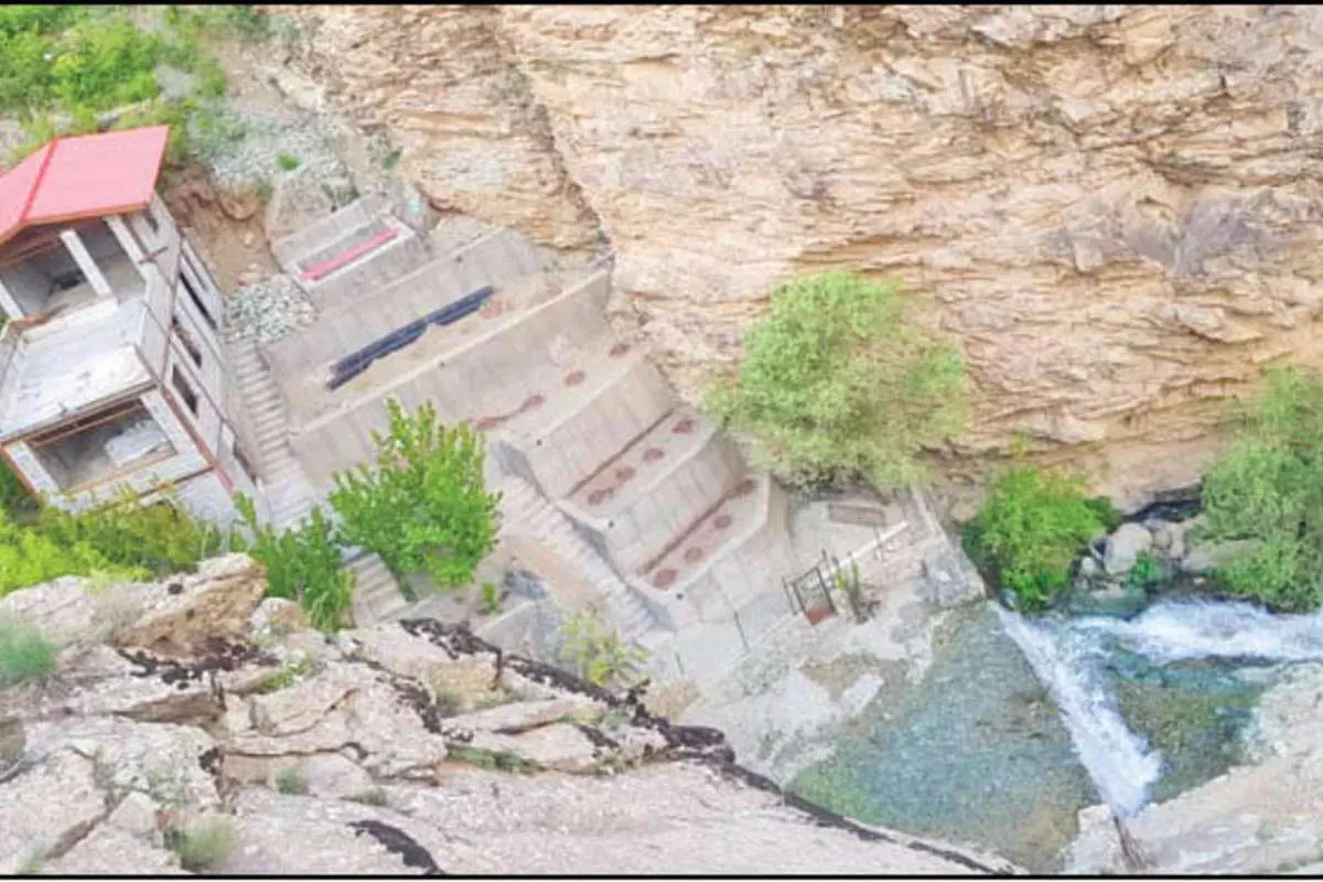کوه خواری روی رودخانه آهار