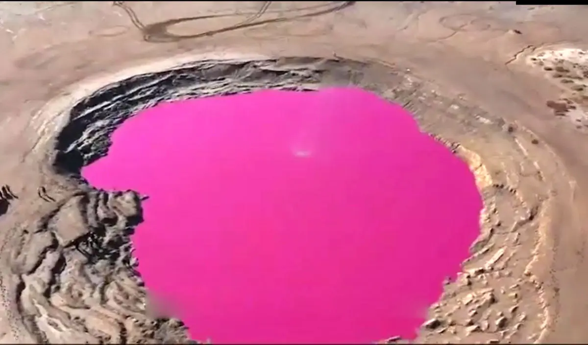 (ویدئو) گل‌فشان نفتلیجه؛ پدیده منحصربفرد طبیعی در گمیشان
