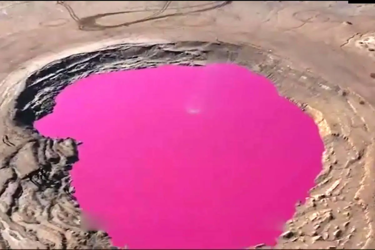 (ویدئو) گل‌فشان نفتلیجه؛ پدیده منحصربفرد طبیعی در گمیشان