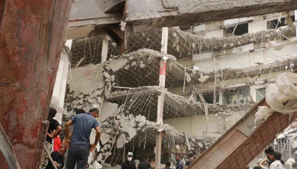نظام مهندسی:‌ هر لحظه احتمال ریزش متروپل وجود دارد