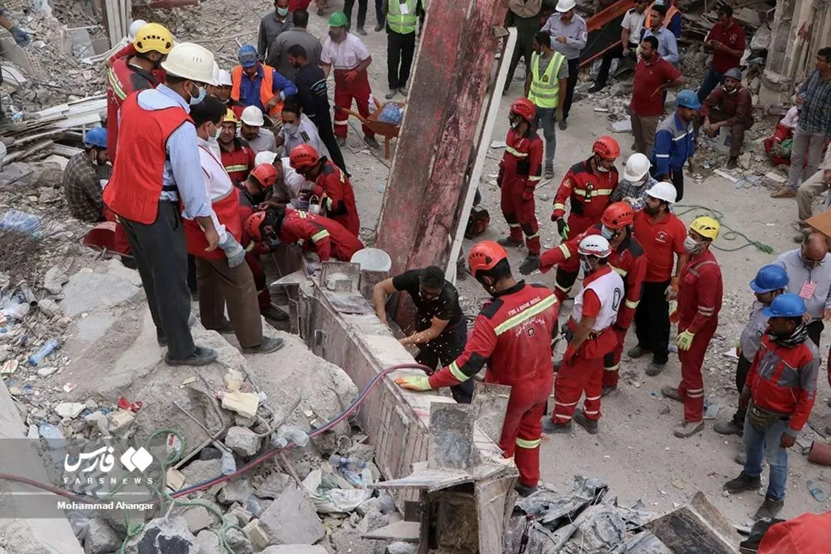 (تصاویر) متروپل آبادان، ششمین روز پس از حادثه