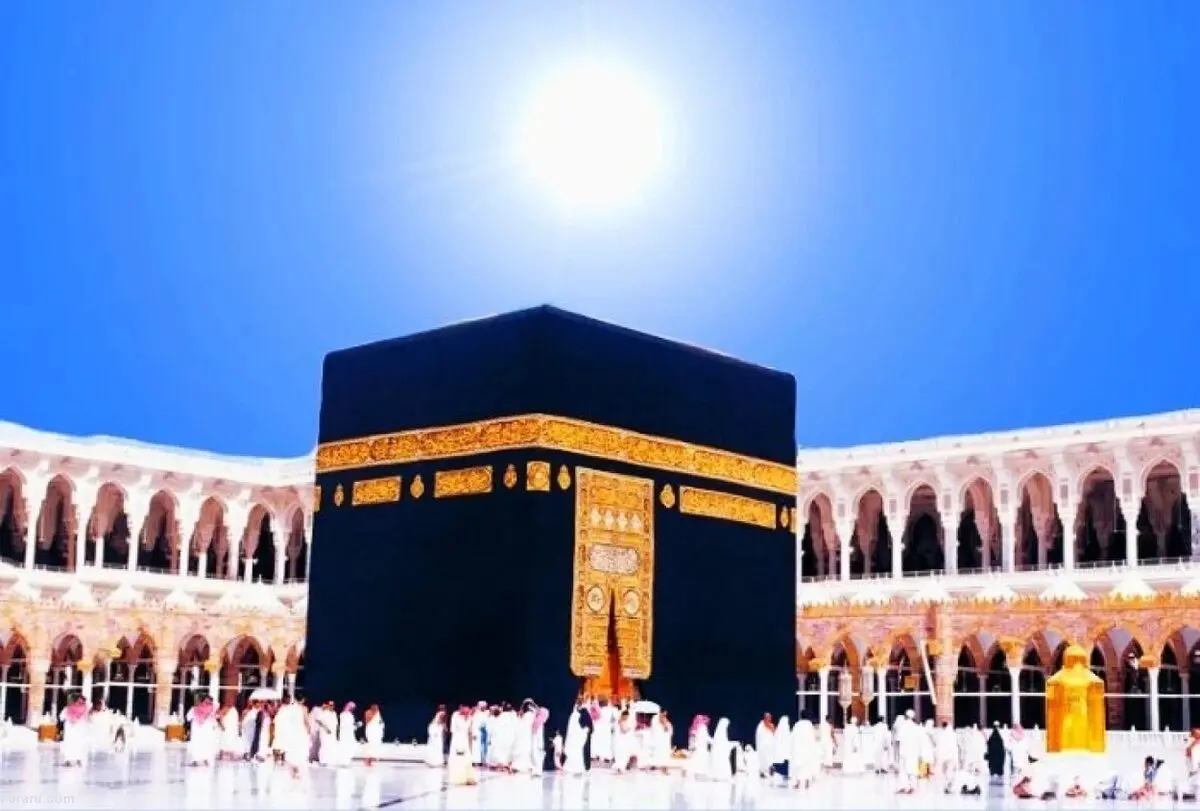 (ویدئو) نور خورشید به طور عمود بر خانه خدا تابید