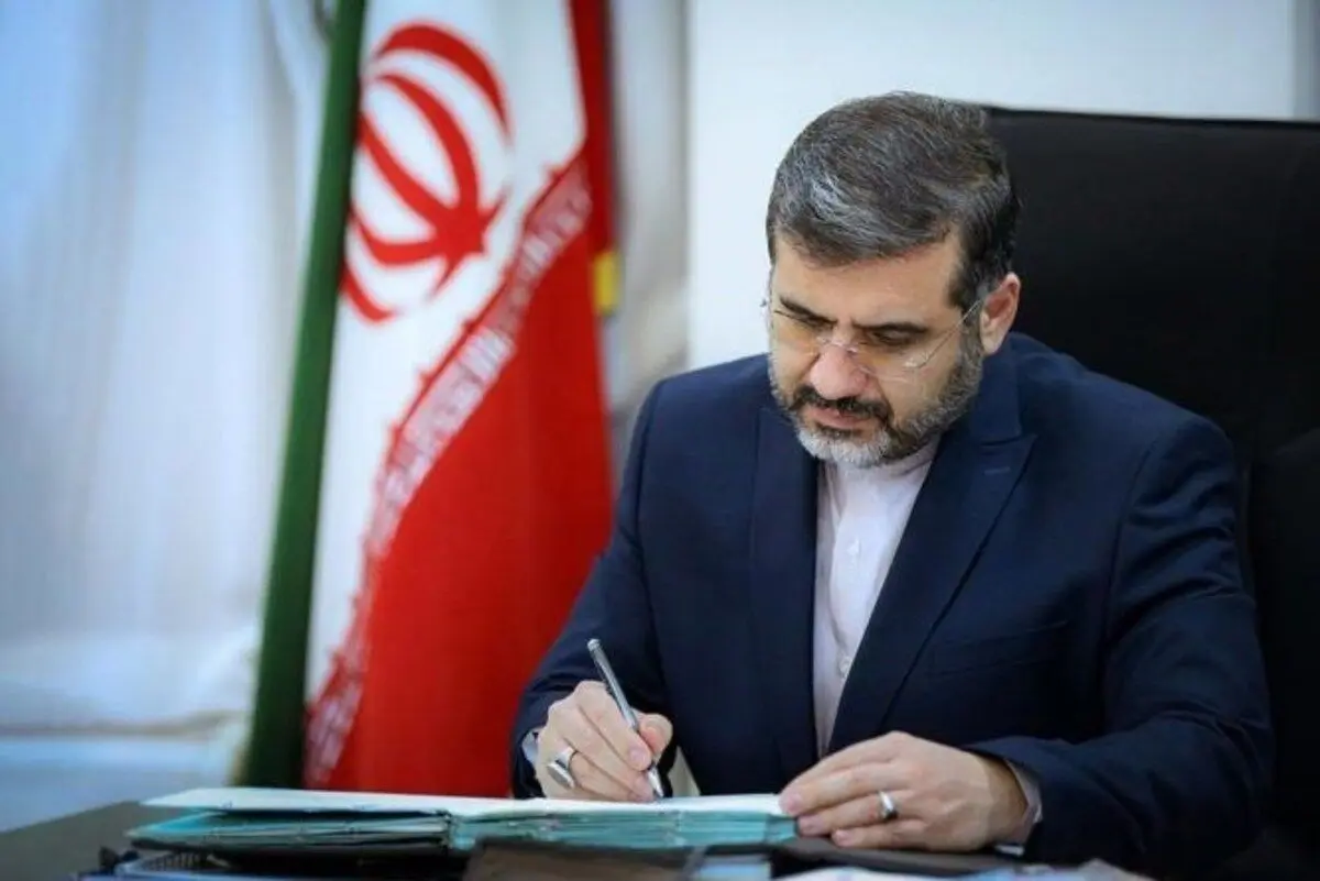(عکس) اولین واکنش وزیر ارشاد به فیلم سینمایی «عنکبوت مقدس»