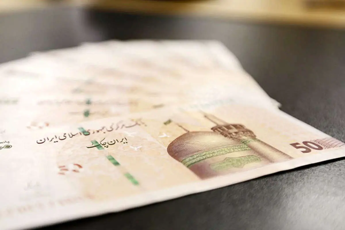 حجم نقدینگی به ۴۸۲۳ هزار میلیارد رسید
