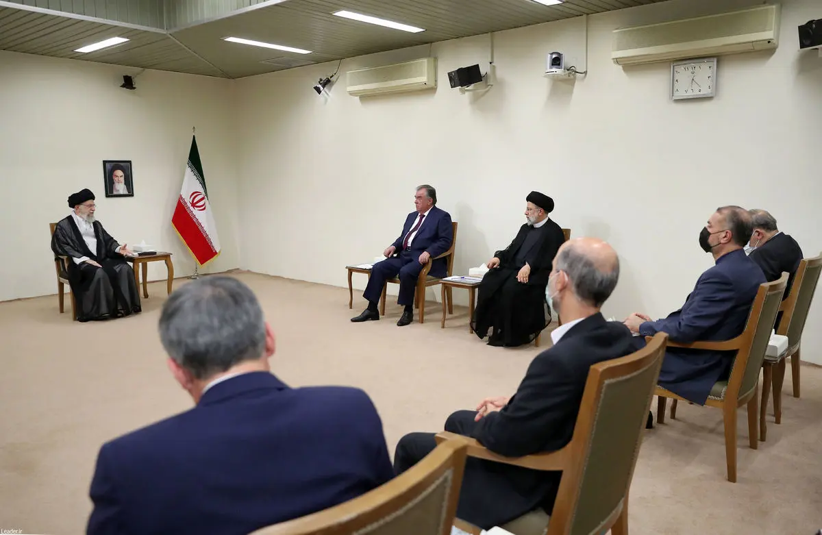 رهبر انقلاب:‌ اگر تحریم‌ها نبود، پیشرفتها به دست نمی‌آمد