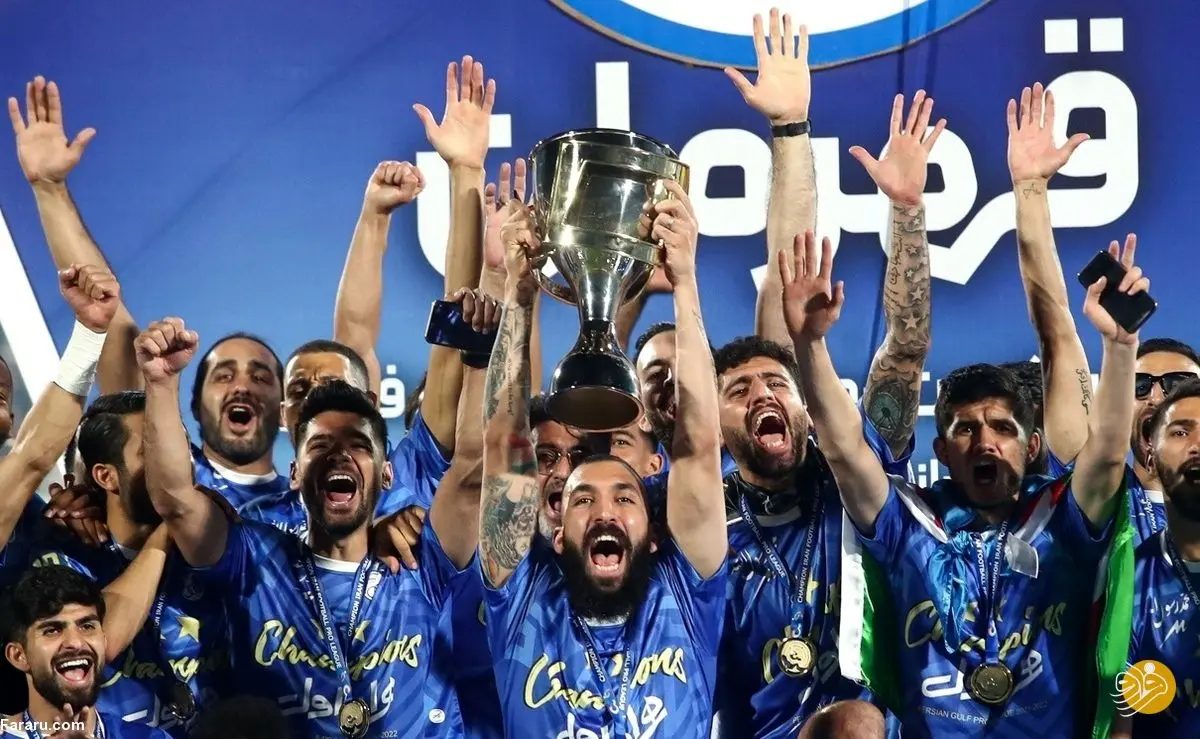 کنایه مدافع استقلال به پرسپولیسی‌ها بعد از جشن قهرمانی