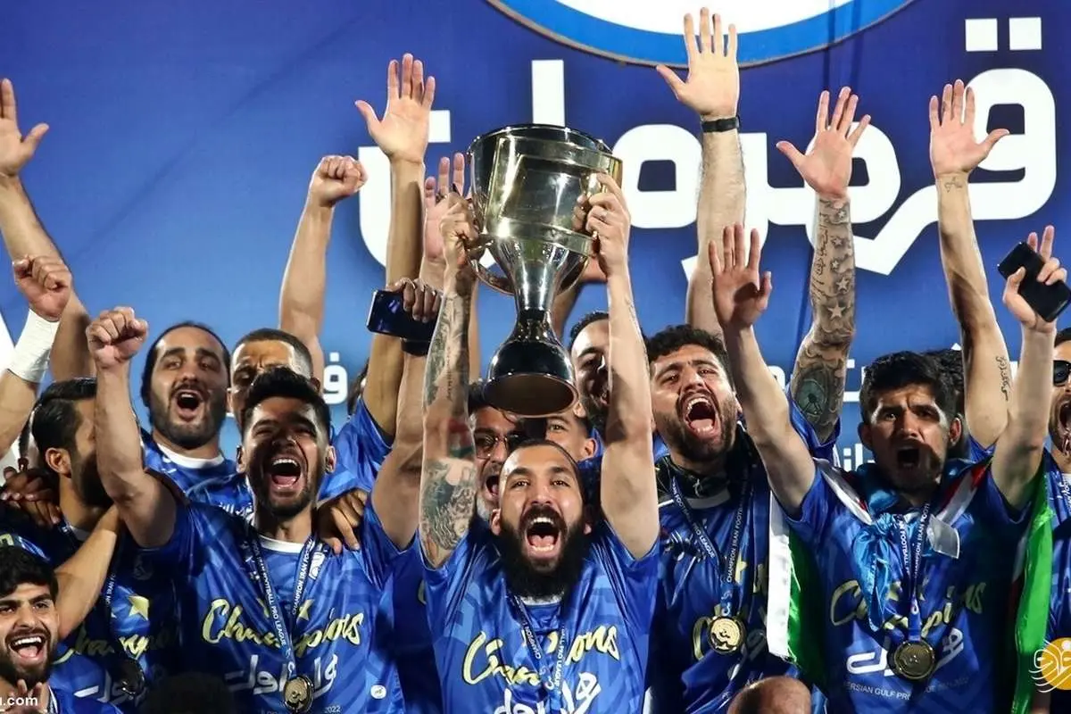 کنایه مدافع استقلال به پرسپولیسیها بعد از جشن قهرمانی
