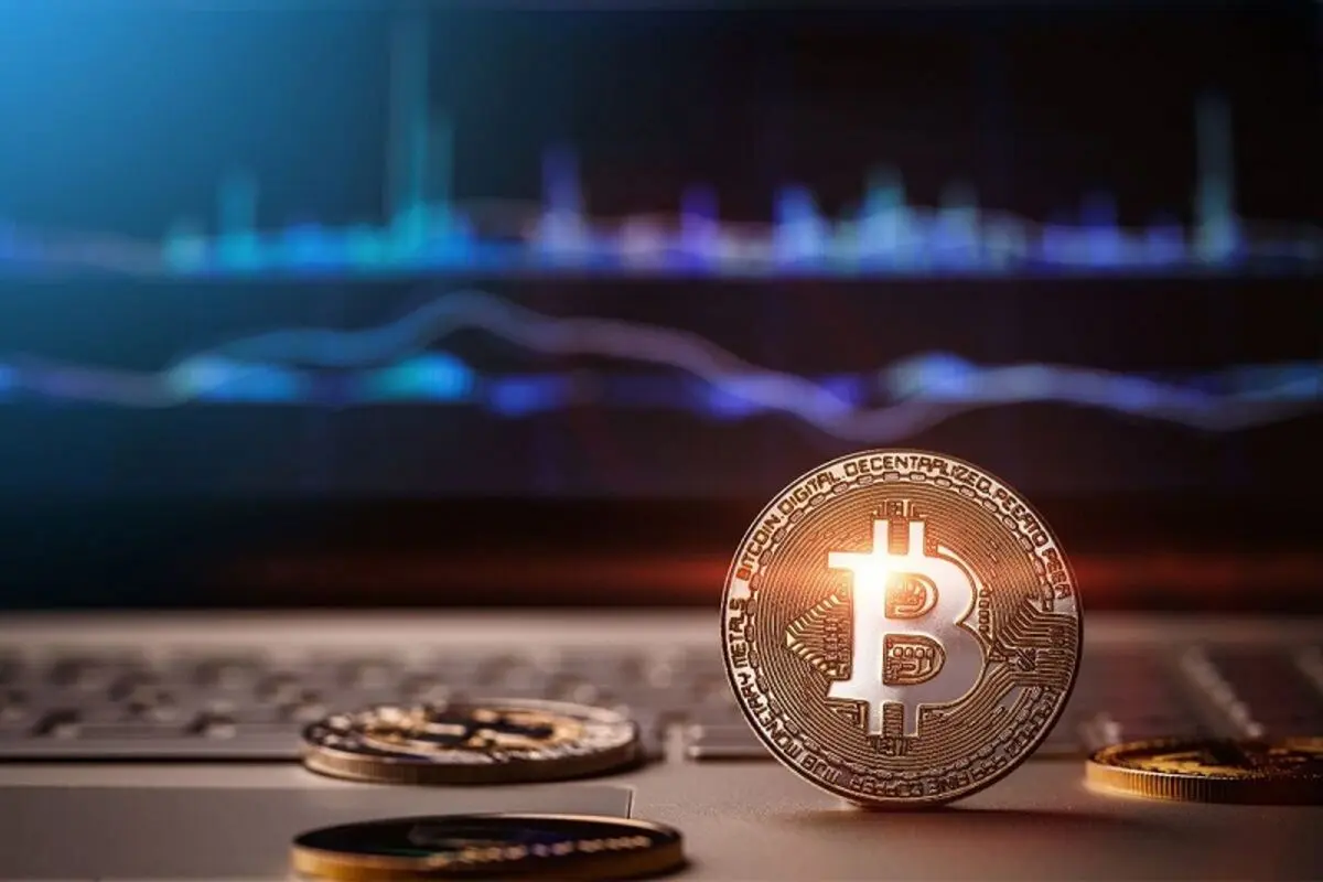 قیمت‌ها در بازار ارز دیجیتال ۱۰ خرداد ۱۴۰۱؛ عبور بیت‌کوین از مرز ۳۱ هزار دلار